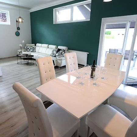 Exklusive Fw Mit 3 Sz Und Grosser Terrasse Gratkorn Eksteriør billede